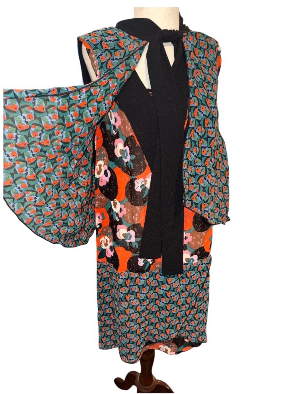 Anna Sui Floral Art in Fashion Dress - Picture 1 of 5